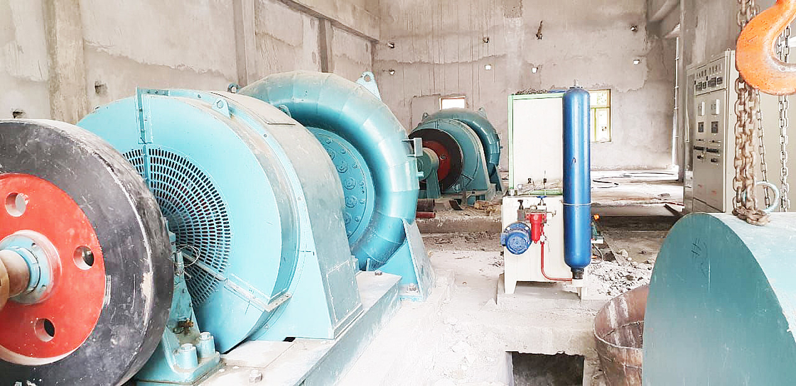 Kontrol otomatis 50Hz/60Hz Francis Turbine Generator 300KW-20MW Daya 400V-10kV Tegangan