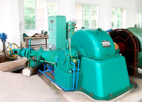 Metode pemasangan vertikal / horisontal 500kW Turgo Turbine Hydro Generator Dengan AVR Disesuaikan