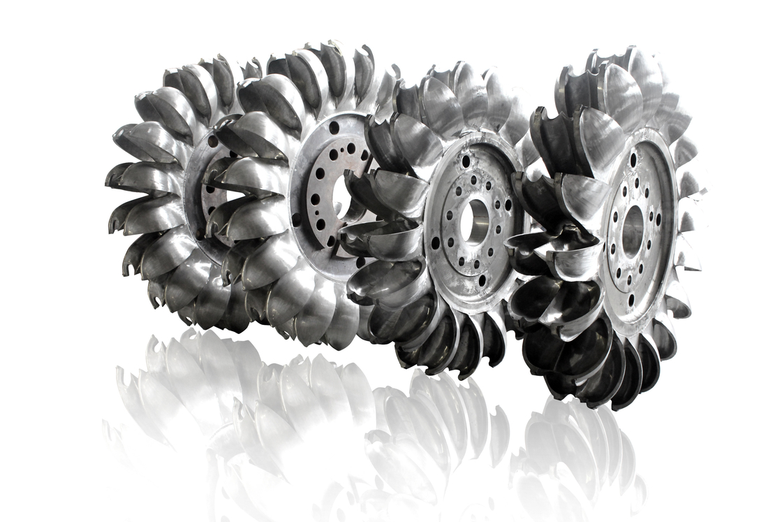 Efisiensi Air/Minyak Dingin Pelton Turbine Power Generator 6-10kV 50Hz/60Hz Daya Keluar 100kw-50mw