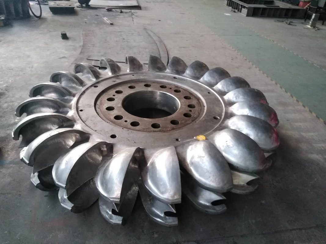 10kV Pelton Turbine Generator dengan Frekuensi 60Hz Cast Iron/Stainless Steel Construction Air/Oil Cooling