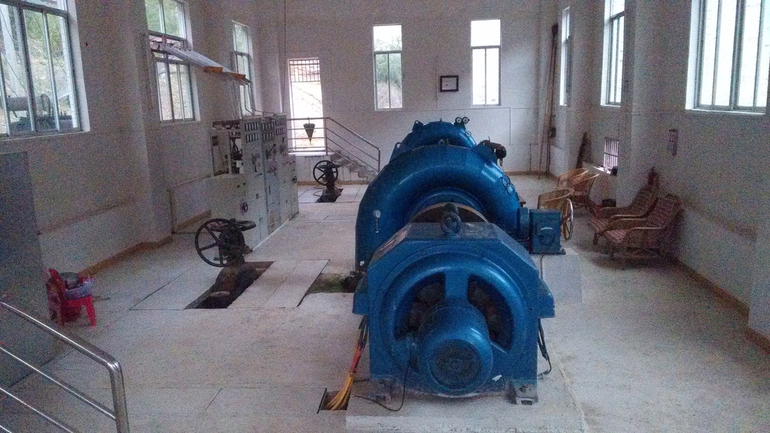 450-2000RPM Kecepatan Nominal Francis Hydro Turbine Generator Modus pemasangan vertikal atau horizontal