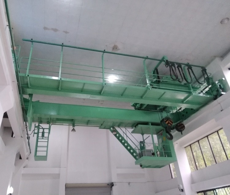 220V-690V tegangan nominal generator turbin air dengan mode kontrol otomatis