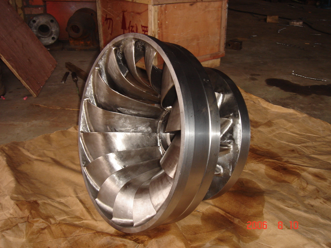 Durability Hydro Turbine Generator dengan stainless steel Runner Generating Power pada 450-1000rpm