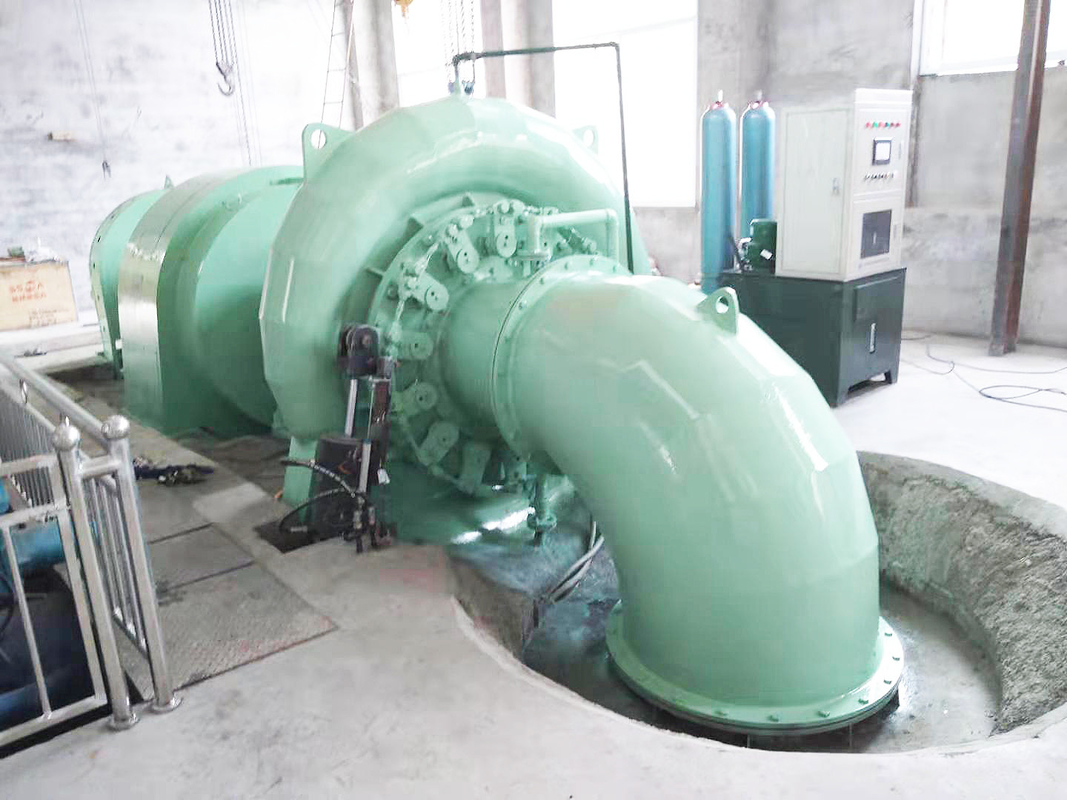 Vertikal atau Horizontal Francis Turbine Generator 400V 800V 6.3kV 10kV 50Hz/ 60HZ 20m-300M Nominal Kepala Air