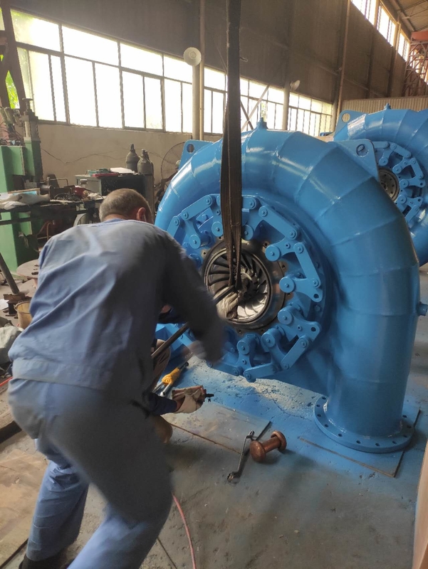 50HZ/60HZ Hydro Turbine Generator 450-1000rpm Kepala Air 5m-500m Untuk Efisiensi Optimum