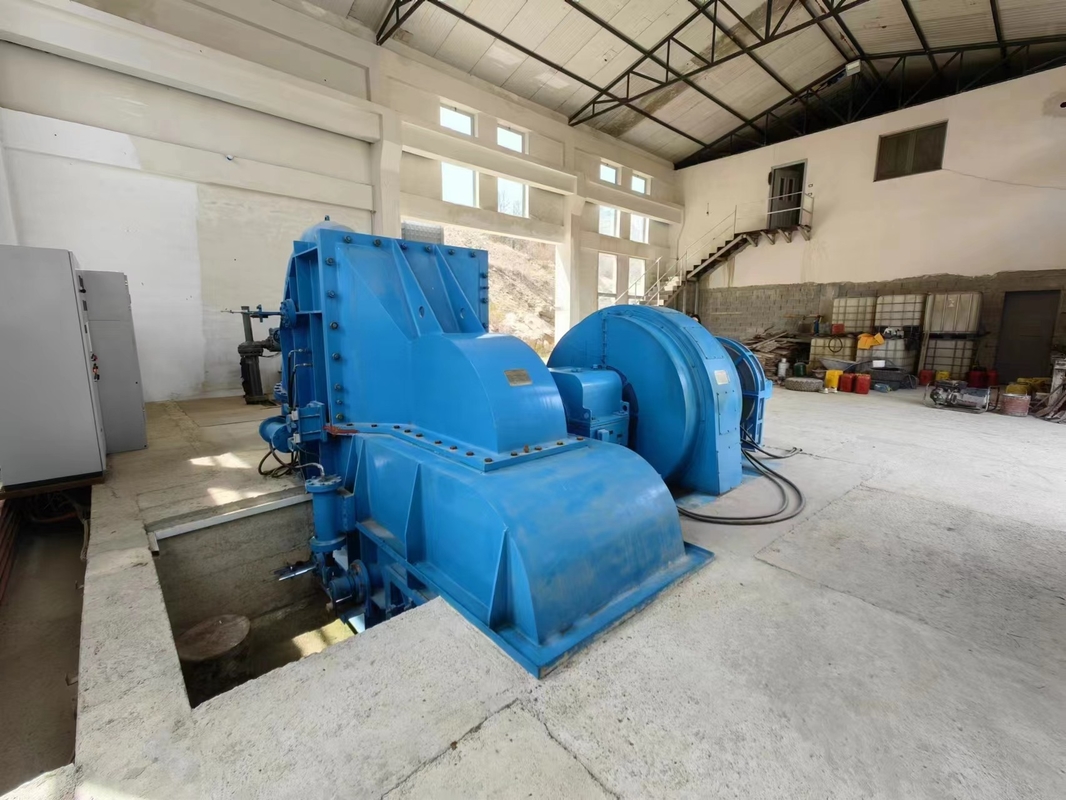 Tembaga Cast Pelton Wheel Turbine Generator Listrik 100A-1000A 100KW-50MW Untuk Generasi Listrik