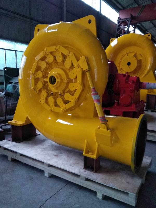 Aluminium Alloy Blade Layout horizontal atau vertikal Turbin hidroelektrik untuk 100kw-20mw Efisiensi kisaran daya