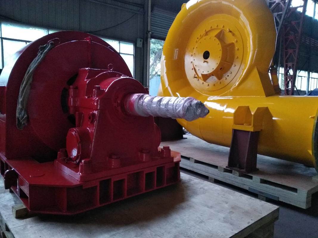 Aluminium Alloy Blade Layout horizontal atau vertikal Turbin hidroelektrik untuk 100kw-20mw Efisiensi kisaran daya