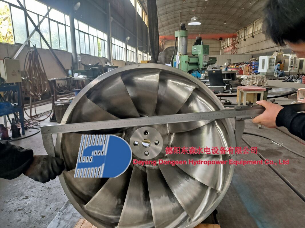 Turbin Hidro baja tahan karat dengan dimensi bilah yang dapat disesuaikan untuk aplikasi pembangkit listrik tenaga air 1-10 MW