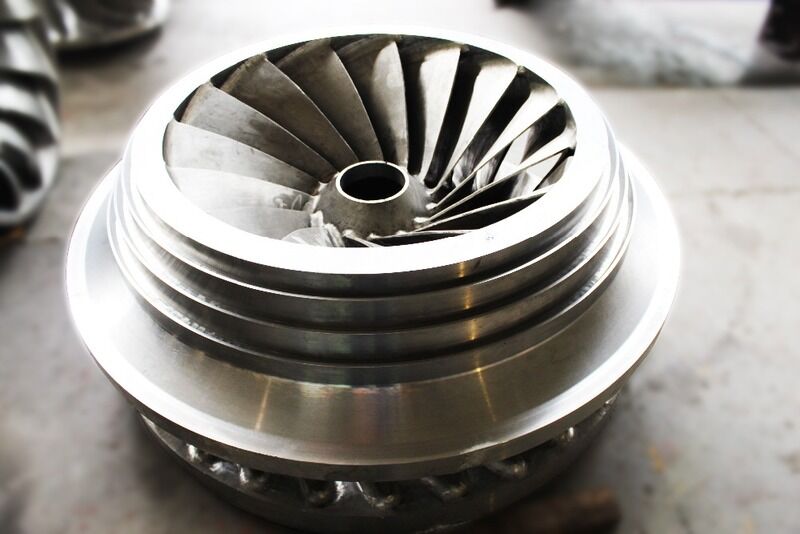 Diameter 200mm Turbin Pelton Kepala Tinggi Termasuk Sistem Eksitasi Tanpa Sikat atau Statik yang Dirancang untuk Tenaga Hidroelektrik