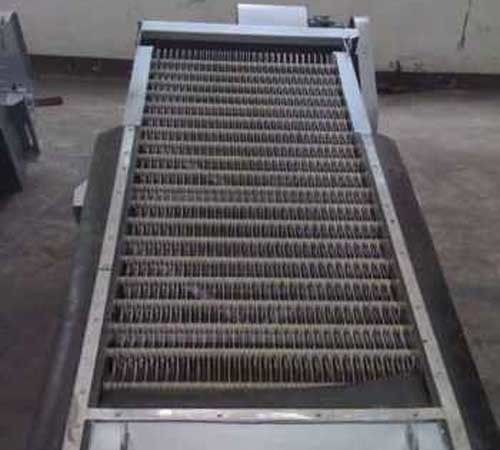 Mesin pembersih industri dengan lebar rak 0,5 hingga 3 meter Kompatibilitas dan komponen tahan korosi baja kekuatan tinggi untuk kontrol otomatis atau manual