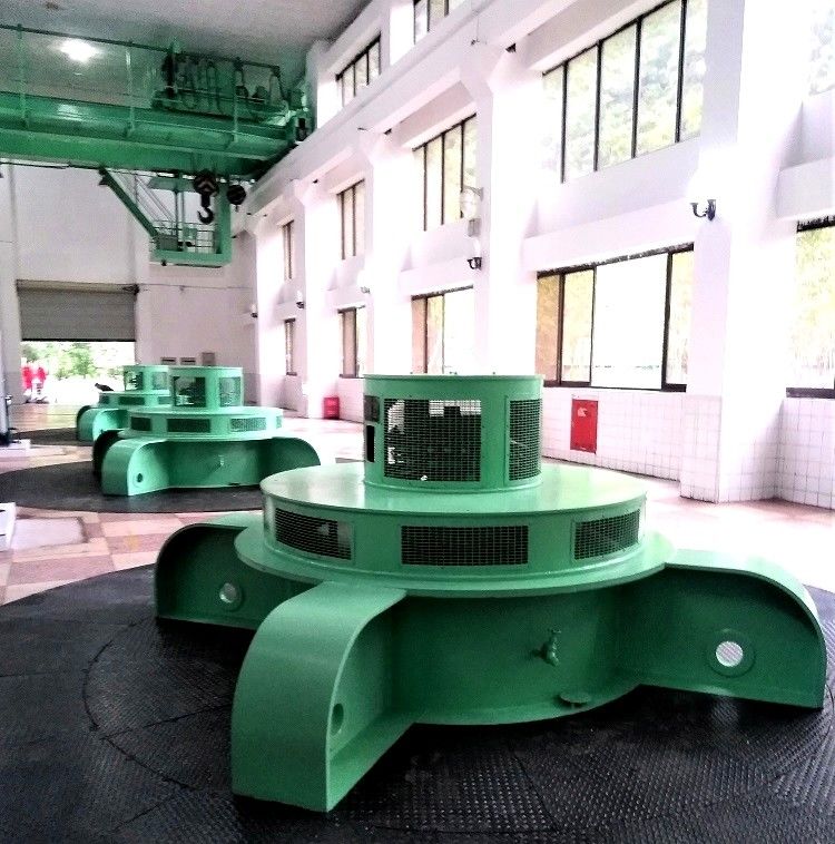 Sistem Kontrol Manual atau Otomatis Vertikal Kaplan Hydro Turbine Generator dengan Diameter Runner 1-10 Meter