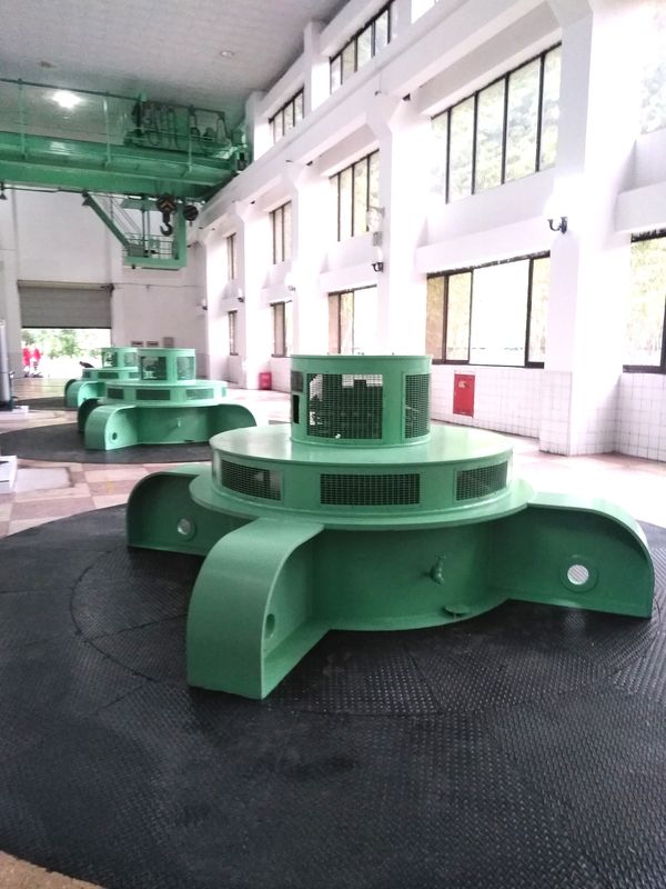 Sistem Kontrol Manual atau Otomatis Vertikal Kaplan Hydro Turbine Generator dengan Diameter Runner 1-10 Meter