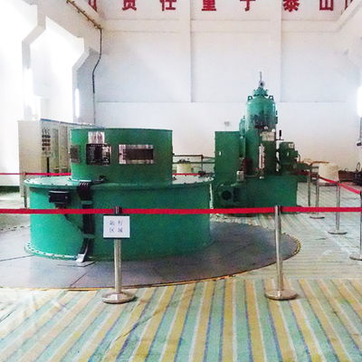 220-11000V Turbin Generator Efisiensi Tinggi 0,6-2m Runner Diameter 88-96% Efisiensi